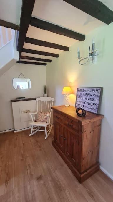 Wish End Cottage Ratton 외부 사진