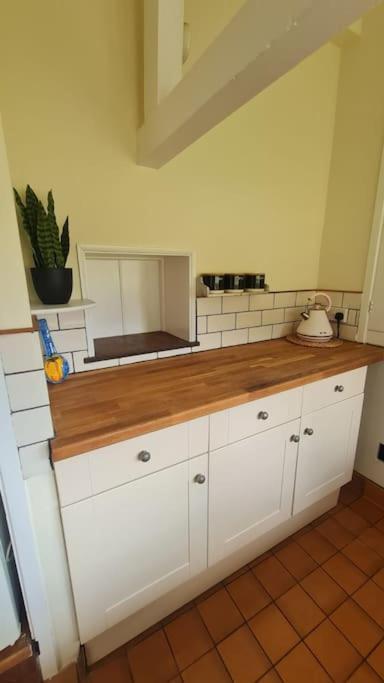 Wish End Cottage Ratton 외부 사진