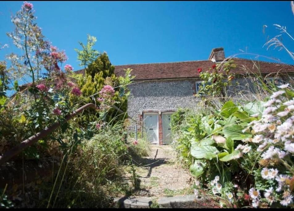 Wish End Cottage Ratton 외부 사진